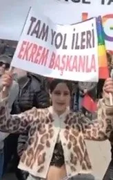 LGBT’den Ekrem İmamoğlu’na tam destek: İstanbul mitinginde skandal pankart!