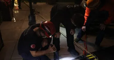 Dalgalardan falez kayalıklarına sığınan iki sup sporcusu nefes kesen operasyonla kurtarıldı #antalya