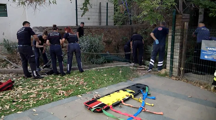 Antalya’da korkunç olay: Manzarayı izleyen turist 30 metreden aşağıya düştü!