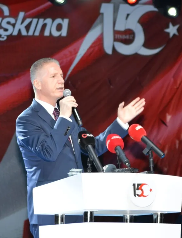 gaziantep-demokrasi-nobetine-kostu-1657913639593.jpeg