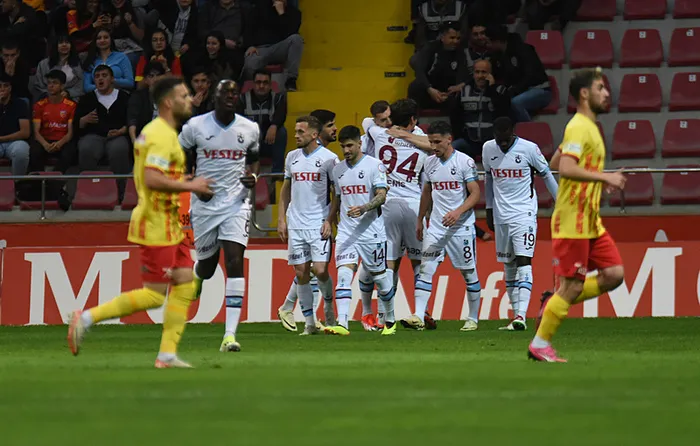 son-dakika-trabzonspor-haberi-dragusun-menajeri-istanbula-geldi-1713682748018.jpeg