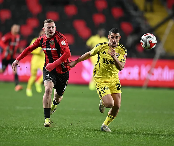 kanarya-ceyrek-finalde-fenerbahce-turkiye-kupasinda-gaziantep-fkyi-4-0-maglup-etti-1772660527633.jpeg