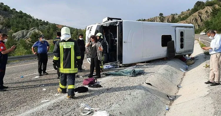 Denizli’de can pazarı! Midibüs devrildi: Çok sayıda yaralı var