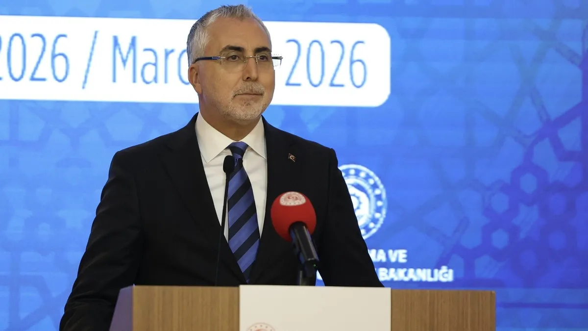 Bakan Işıkhan: 1200 proje ile 1 milyon 100 bini aşkın vatandaşımıza dokunduk Bakan Işıkhan: 1200 proje ile 1 milyon 100 bini aşkın vatandaşımıza dokunduk