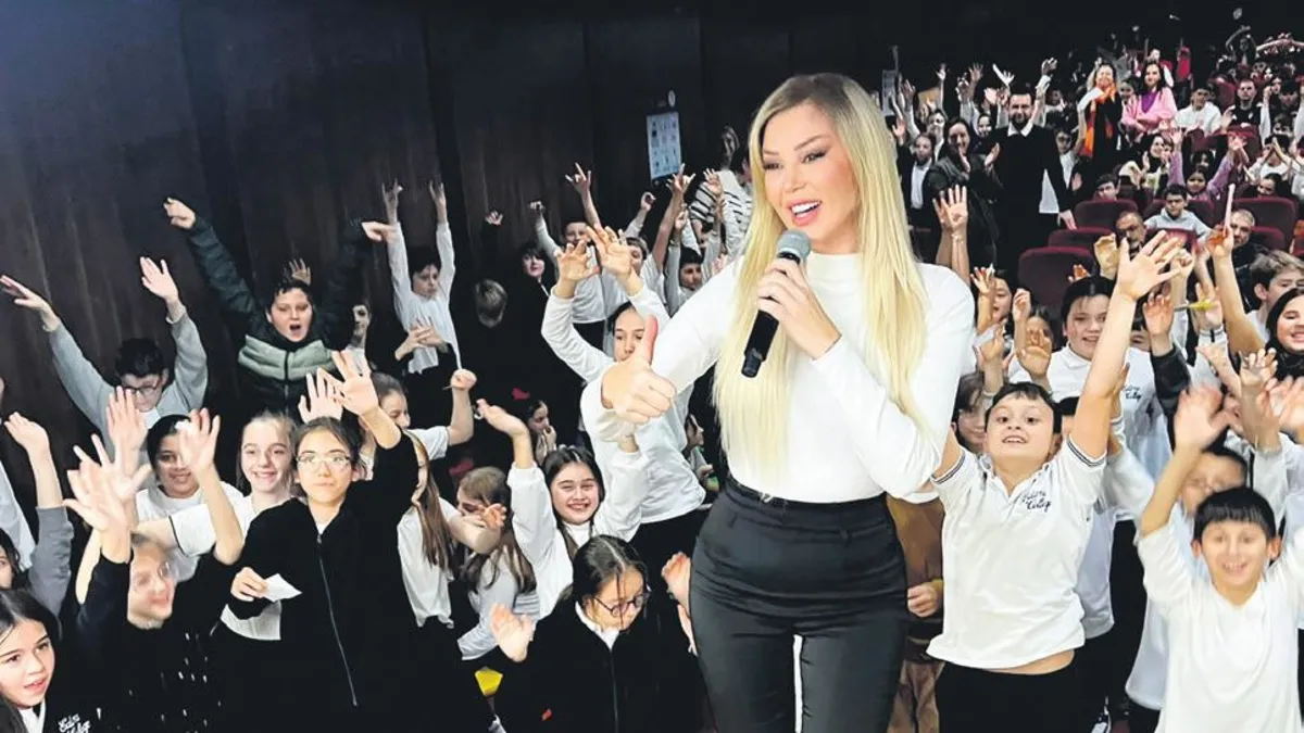 Edirne’de öğrencilerle buluştu