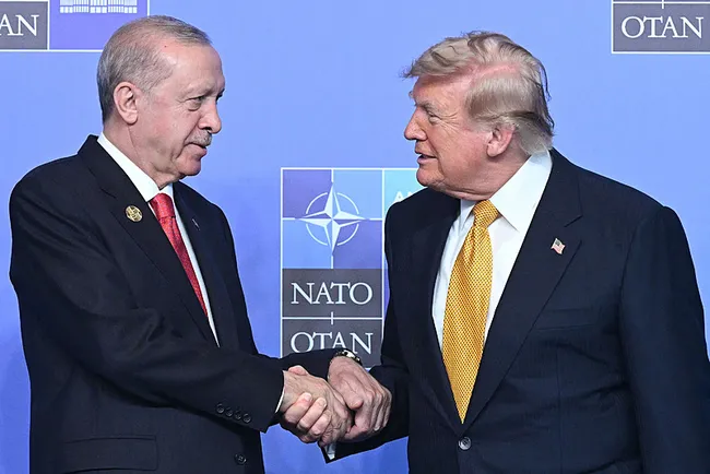 trumptan-flas-f-35-cikisi-turkiye-iyi-bir-muttefik-kimse-bana-ne-satmamiz-gerektigini-soyleyemez-1785170870890.jpeg Trump'tan flaş F-35 çıkışı: Türkiye iyi bir müttefik, kimse bana ne satacağımı söyleyemez