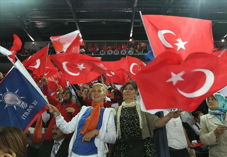 SON DAKİKA | AK Parti'de hazırlıklar sürüyor! ‘Ortak akılla’ büyük kongreye: Sorular yapak zekaya hazırlatıldı