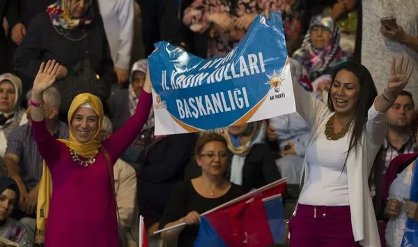 AK Parti'den aday tanıtım toplantısı