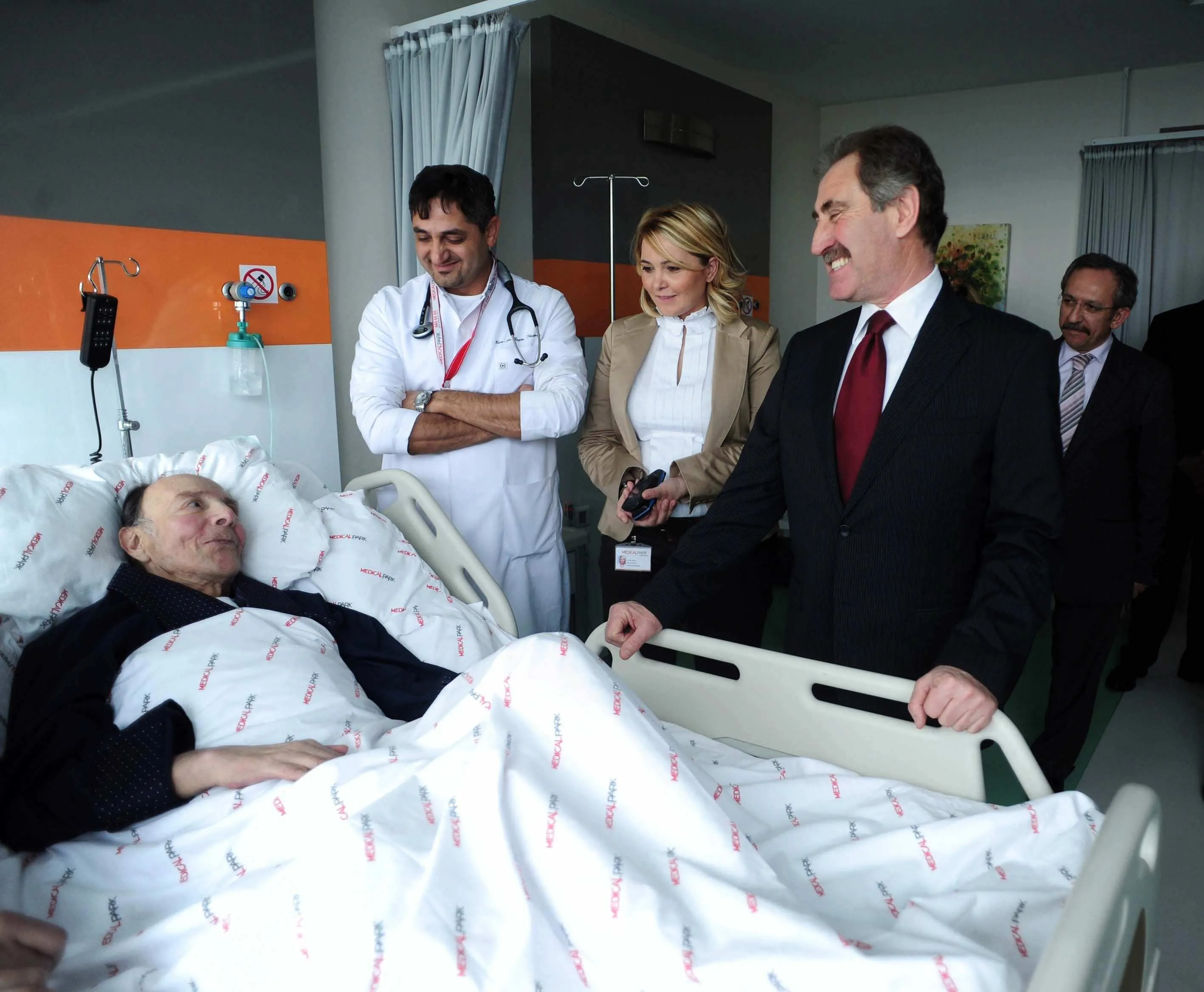 Münir Özkul�un kızı Güner Özkul�dan şok itiraf! FotoHaber Magazin