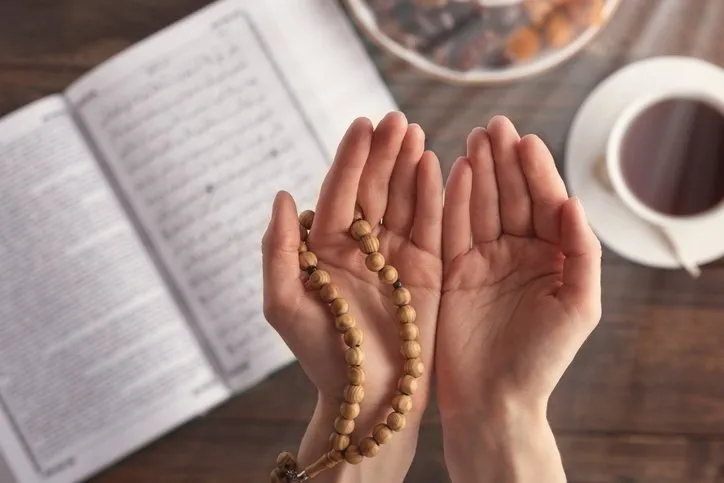 SEKİNE DUASI OKUNUŞU, Sekine Duası Arapça Yazılışı, Türkçe Anlamı, Ayrıntılı Meali ve Fazileti