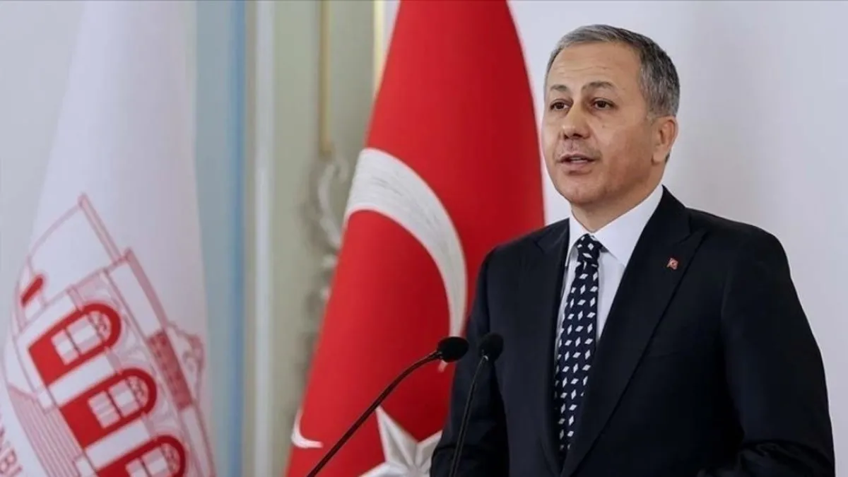 Bakan Yerlikaya duyurdu: '108 yıl 6 ay hapis cezası alan ve 2 yıldır aranan şahıs yakalandı'