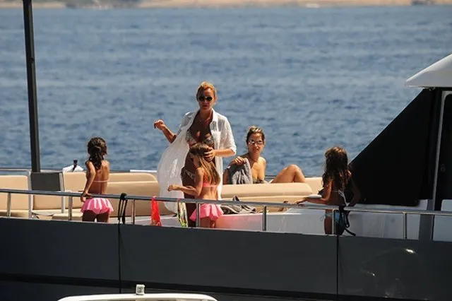 Pınar Altuğ’un tekne keyfi