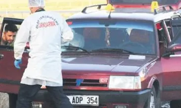 Otomobilde ölü bulundular