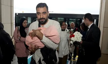 Gazze Şeridi’nden tahliye edilen 44 Türk vatandaşı Kahire Havalimanı’nda