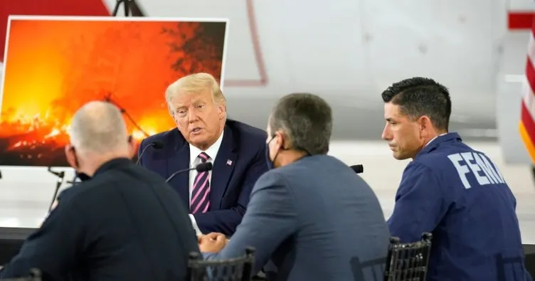 Trump, yangın bölgesini ziyaret etti