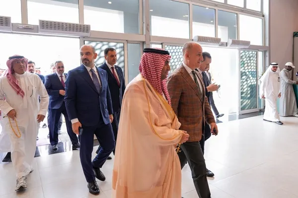 bakan-kurum-s-arabistanda-mutabaka-varmisti-emlak-konutun-hayat-mekke-projesinde-yeni-donem-1783932764324.jpeg