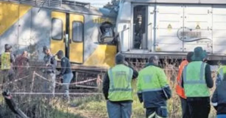 Tren kazası:1 ölü 50 yaralı