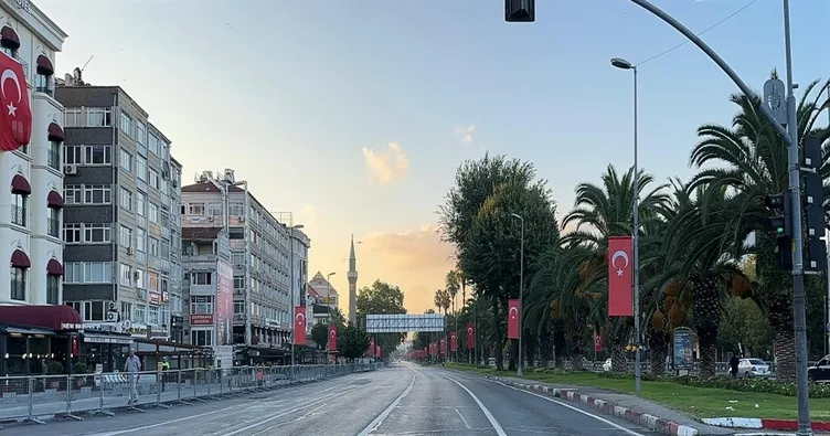 İstanbul’da 30 Ağustos Zafer Bayramı kutlamaları nedeniyle Vatan Caddesi trafiğe kapatıldı