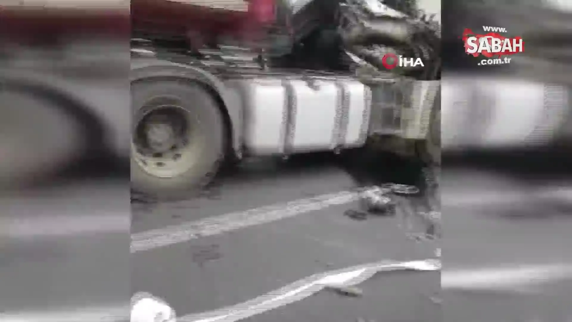 Son Dakika Haberi Istanbul Kuzey Marmara Otoyolu Nda Tir Kazasi 1 Agir Yarali Video Videosunu Izle Son Dakika Haberleri