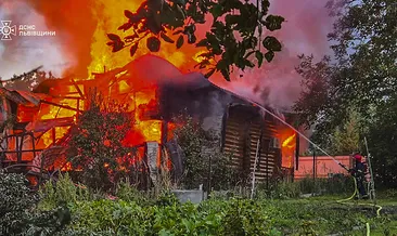 Ukrayna’nın batısı alarmda: Rusya’dan yılın en büyük hava saldırısı