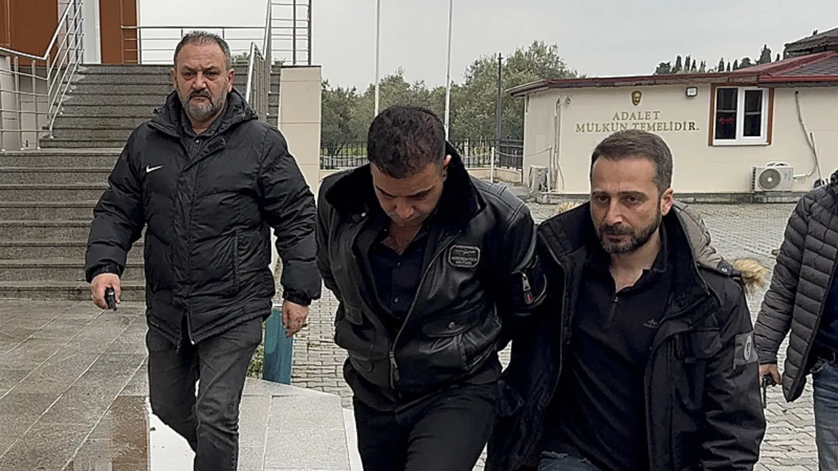 Son dakika: Güllü soruşturmasında gözaltına alınan Kervan Eminoğlu adliyeye sevk edildi