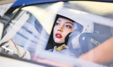 Direksiyon başında bir oyuncu