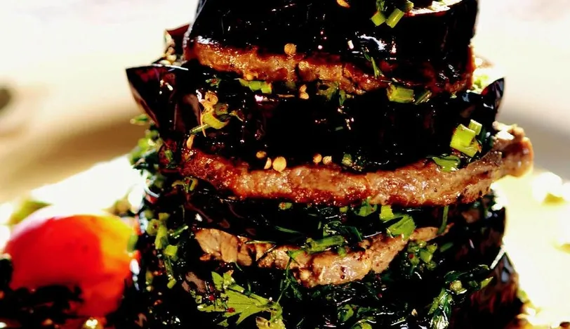 Yeşil Soslu Patlıcan Katları
