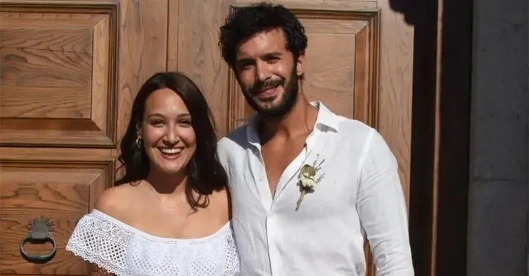 Boşanma iddialarını böyle çürüttü! Barış Arduç’tan eşi Gupse Özay’a romantik doğum günü kutlaması...