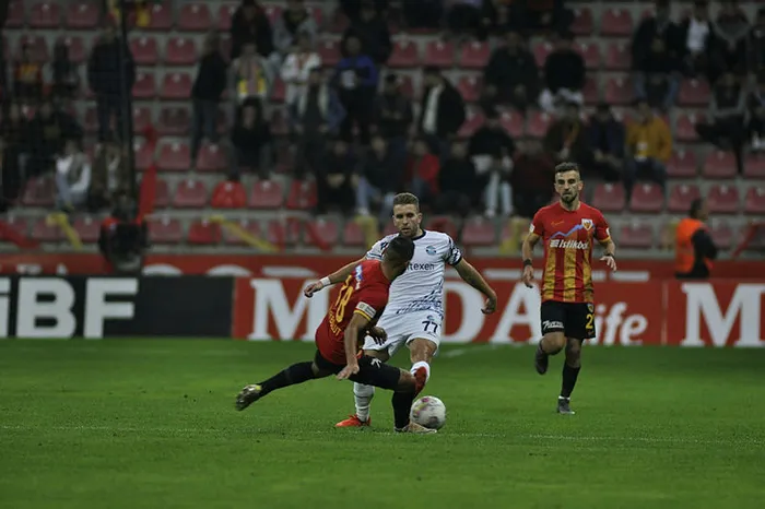 kayserispor-geriden-geldi-1-puani-kapti-adana-demirspora-buyuk-sok-1667146910239.jpg
