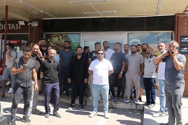 antalyada-karsiliksiz-cek-vurgunu-250den-fazla-kisi-magdur-oldu-daireler-araclar-ve-milyonlarca-borc-1788805126671.jpg