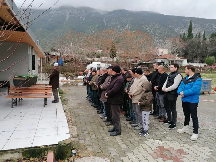 85 yaşındaki kadının boğazını kesti! Katil komşudan korkunç ifade: Bağırmaya başlayınca…