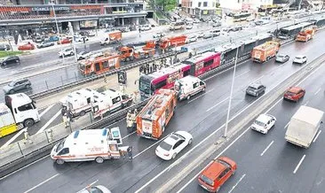 Metrobüsler çarpıştı: 1 ölü 54 yaralı #istanbul