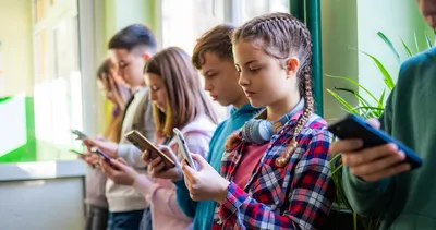 Çocuklarımızı ne zaman nerede yitirdik? En büyük sırlarını bizimle değil, yapay zeka ile paylaşır oldular