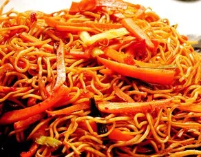 Havuçlu Soğanlı Noodle