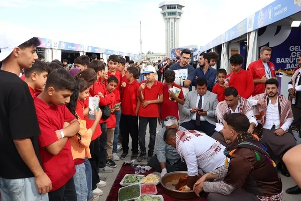 sanliurfanin-cig-koftesi-ve-turkuleri-teknofestte-teknolojiyle-bulustu-1790784587893.jpg