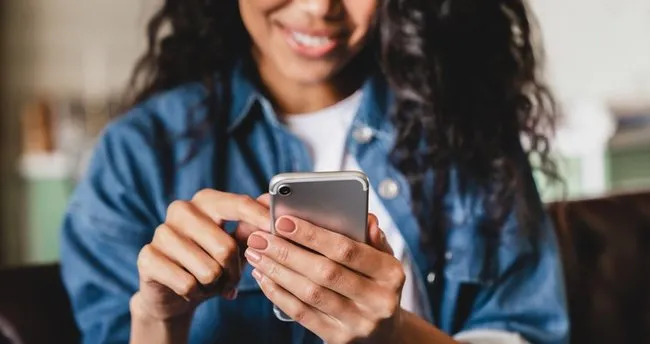 Kırmızı Kalp Anlamı Nedir? Whatsapp’ta Kırmızı Kalp Emojisi Ne Anlama Gelir?