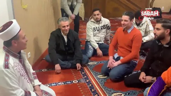 Alman Andreas, Kadir Gecesi’nde Müslüman oldu | Video