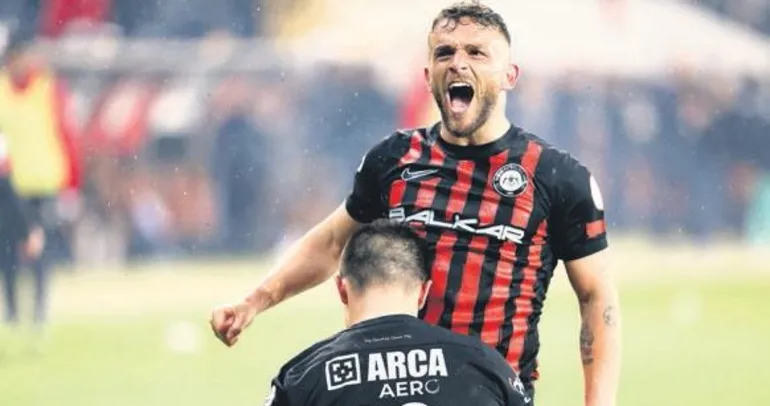 Çorum destansı dönüşle finalde!