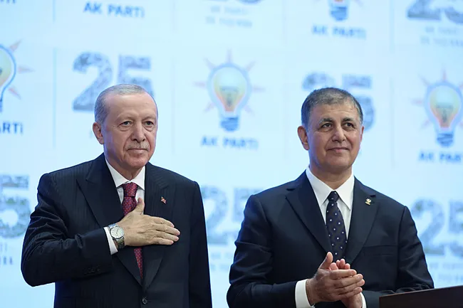 SON DAKİKA… İzmir Belediye Başkanı Cemil Tugay AK Parti’ye katıldı: AK Parti ile İzmir'i ayağa kaldıracağız