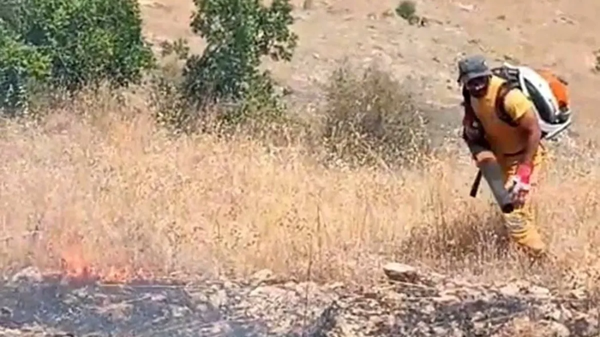 Diyarbakır'da çıkan yangınların söndürülme anı