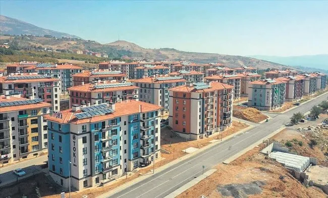 depremzedeler-484-bin-liraya-ev-sahibi-olacak-1772384604981.jpeg