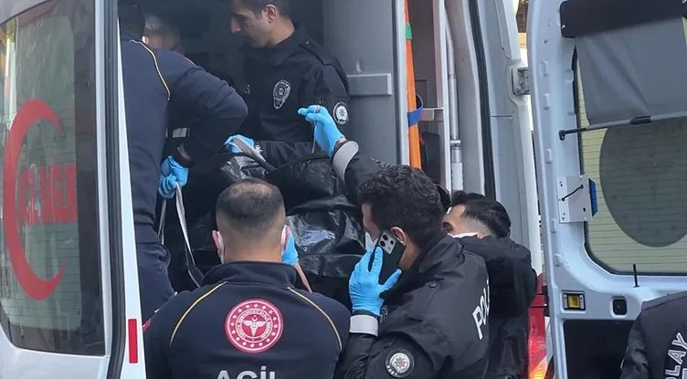 İstanbul’da ceset paniği: Arabanın arka koltuğundan ölü bulundu!
