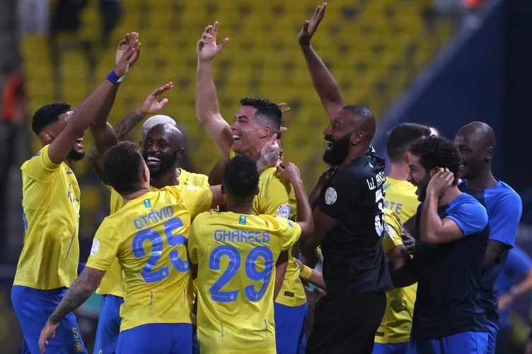 SON DAKİKA HABERİ: Cristiano Ronaldo yine rekor kırıp tarihe geçti! Jorge Jesus alay konusu oldu