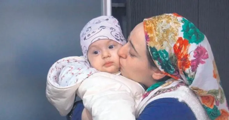 Bebeğine 5 ay sonra kavuştu