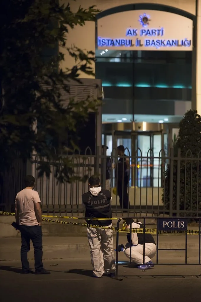 Ak Parti İstanbul İl Binası Na Silahlı Saldırı Galeri Türkiye
