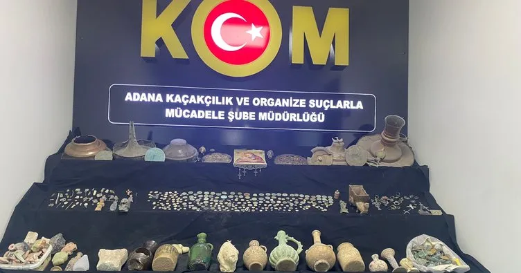 Adana’da şok baskın! Evin neredeyse her yerinden tarihi eser çıktı