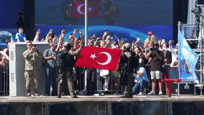 teknofest-mavi-vatanda-kapanis-coskusu-gururluyuz-mutluyuz-gelecekten-umutluyuz-1787492102112.jpg (1920×1080)