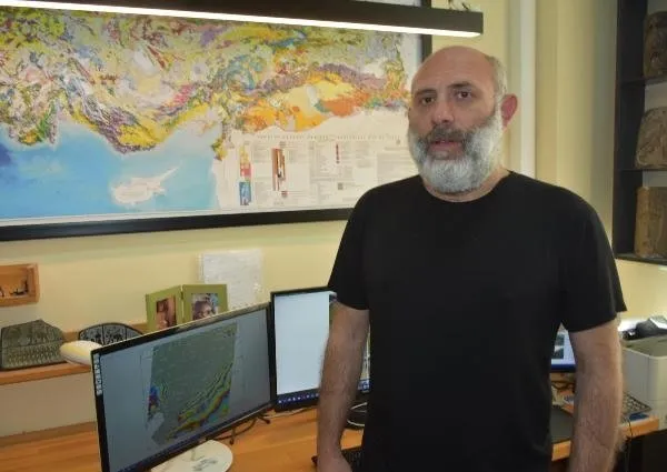 Yer bilimci Doç. Dr. Ökmen Sümer o bölgeyi işaret etti: Kahramanmaraş merkezli depremlerden daha büyük olabilir…
