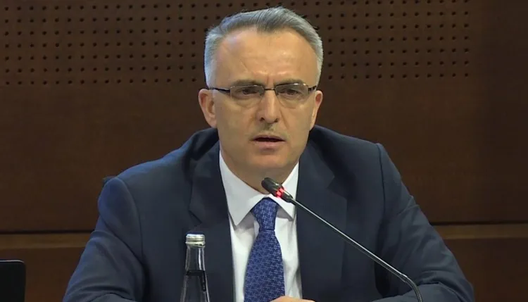 son-dakika-dolar-kuru-icin-ruzgar-tersine-dondu-dolar-gozunu-enflasyon-verisine-dikti-1614605811514.jpg