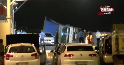 Feribotta kamyonet devrildi